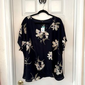 NWT Allura Knot Detail Blouse. West Kei Lightweight short sleeve-navy blue.